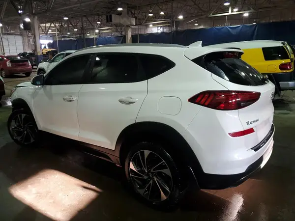 KM8J33AL1MU317513 2021 HYUNDAI TUCSON - Image 2