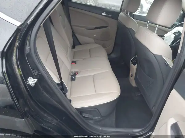 KM8J33AL1MU320430 2021 HYUNDAI TUCSON - Image 8