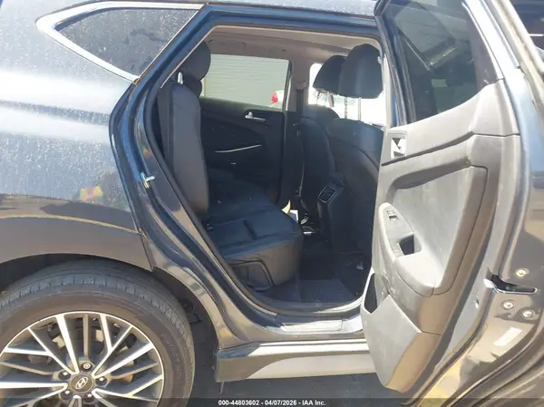 KM8J33AL1MU343352 2021 HYUNDAI TUCSON - Image 8