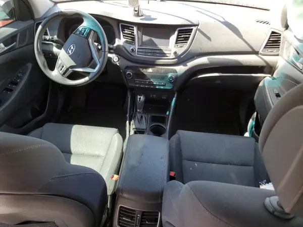 KM8J33AL2JU691804 2018 HYUNDAI TUCSON - Image 8