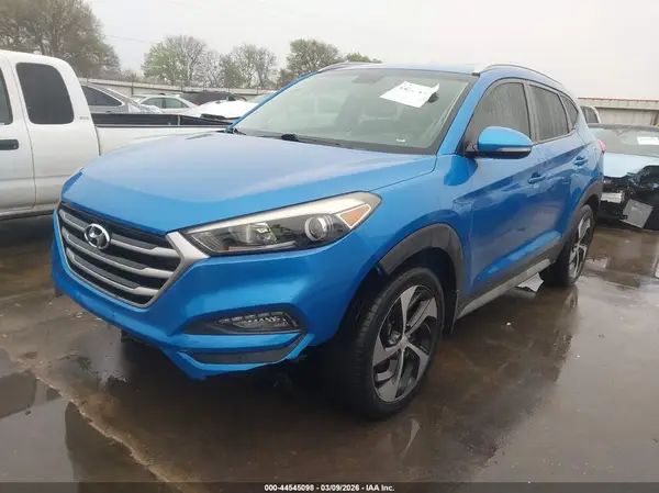 KM8J33AL2JU739141 2018 HYUNDAI TUCSON - Image 2