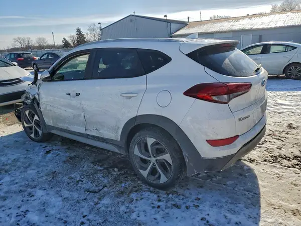 KM8J33AL2JU762077 2018 HYUNDAI TUCSON - Image 2