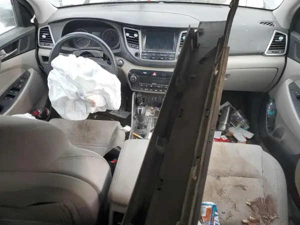 KM8J33AL2JU767540 2018 HYUNDAI TUCSON - Image 8