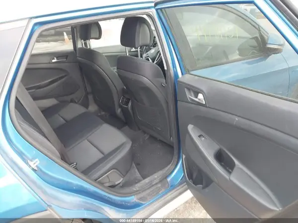 KM8J33AL2JU800682 2018 HYUNDAI TUCSON - Image 8