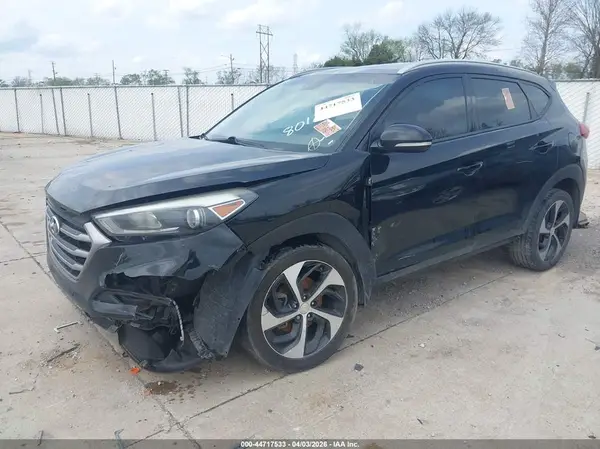 KM8J33AL2JU801234 2018 HYUNDAI TUCSON - Image 2