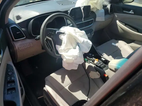 KM8J33AL2KU051402 2019 HYUNDAI TUCSON - Image 8
