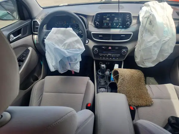 KM8J33AL2KU052498 2019 HYUNDAI TUCSON - Image 8