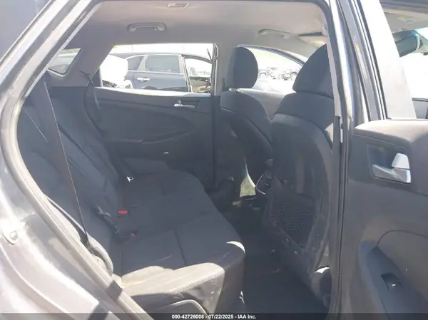 KM8J33AL2KU862598 2019 HYUNDAI TUCSON - Image 8