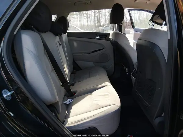 KM8J33AL2KU875562 2019 HYUNDAI TUCSON - Image 8