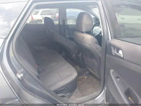 KM8J33AL2KU941060 2019 HYUNDAI TUCSON - Image 8