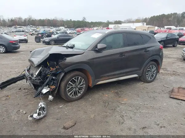 KM8J33AL2KU952754 2019 HYUNDAI TUCSON - Image 2