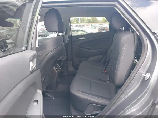 KM8J33AL2KU954388 2019 HYUNDAI TUCSON - Image 8