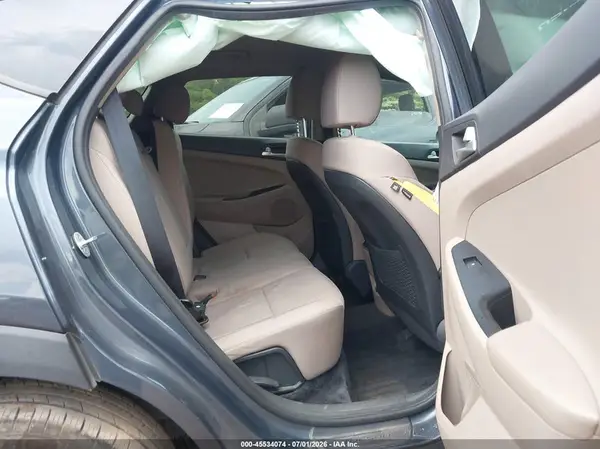 KM8J33AL2LU099595 2020 HYUNDAI TUCSON - Image 8