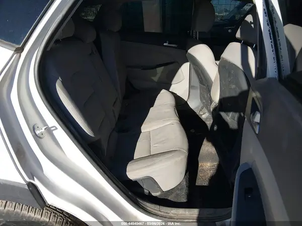 KM8J33AL2LU111504 2020 HYUNDAI TUCSON - Image 8