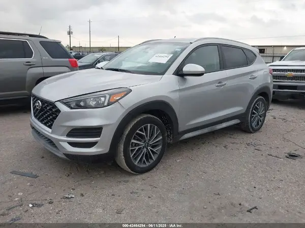 KM8J33AL2LU157527 2020 HYUNDAI TUCSON - Image 2