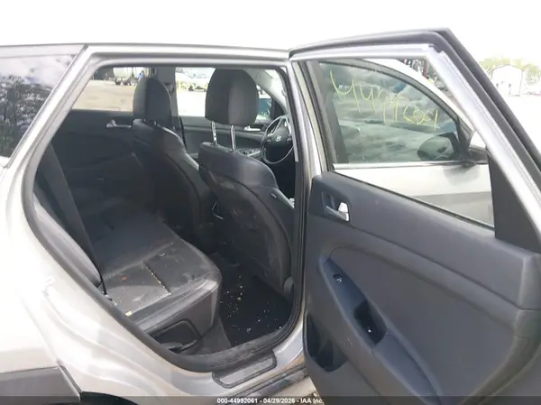 KM8J33AL2LU254923 2020 HYUNDAI TUCSON - Image 8
