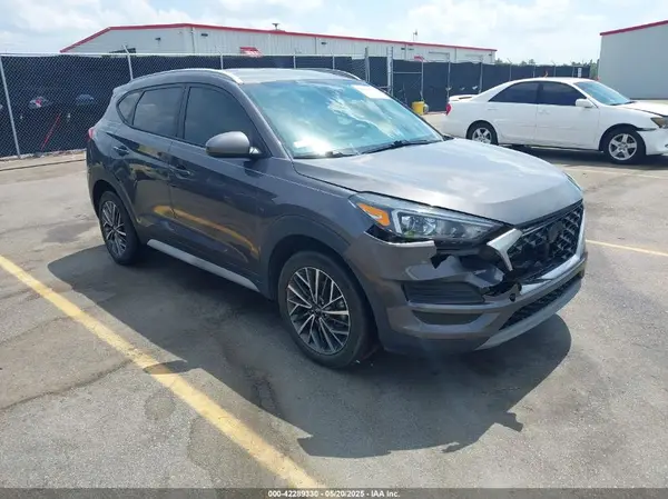 KM8J33AL2MU375498 2021 HYUNDAI TUCSON - Image 1