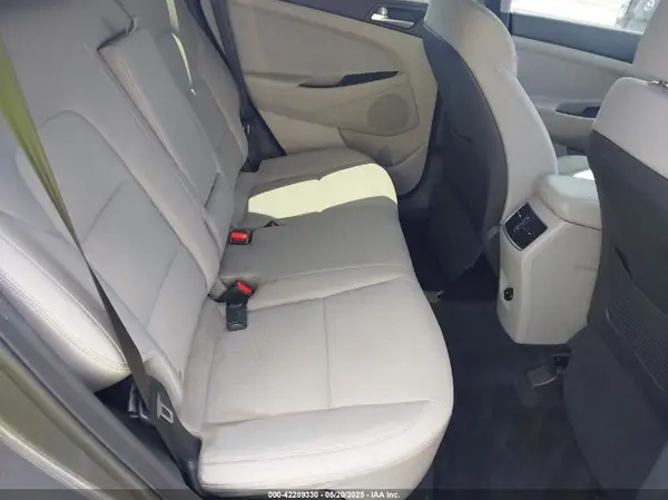 KM8J33AL2MU375498 2021 HYUNDAI TUCSON - Image 8