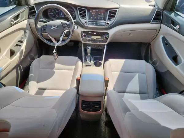 KM8J33AL3JU744042 2018 HYUNDAI TUCSON - Image 8