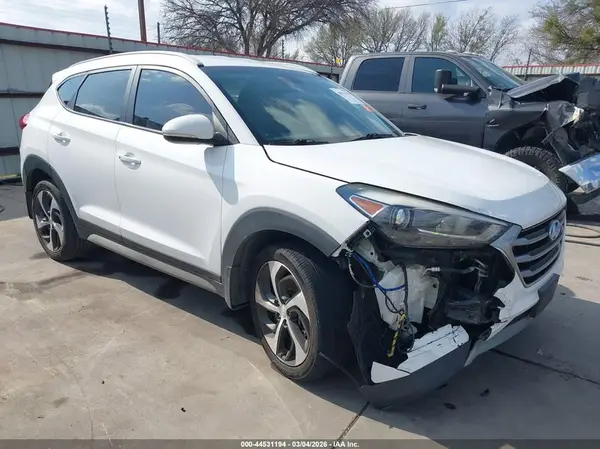 KM8J33AL3JU801209 2018 HYUNDAI TUCSON - Image 1