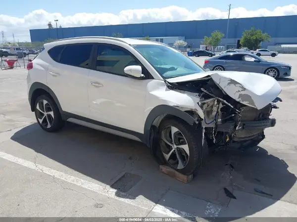 KM8J33AL3JU802103 2018 HYUNDAI TUCSON - Image 1