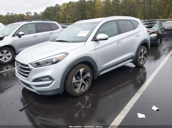KM8J33AL3JU802733 2018 HYUNDAI TUCSON - Image 2