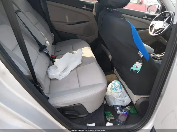 KM8J33AL3JU804871 2018 HYUNDAI TUCSON - Image 8