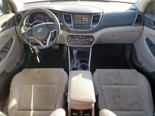 KM8J33AL3JU826269 2018 HYUNDAI TUCSON - Image 8