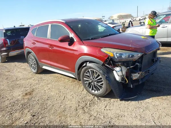KM8J33AL3KU011037 2019 HYUNDAI TUCSON - Image 1