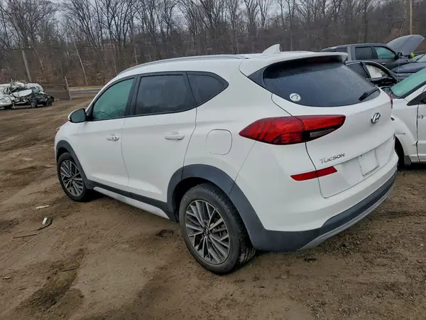 KM8J33AL3KU037475 2019 HYUNDAI TUCSON - Image 2