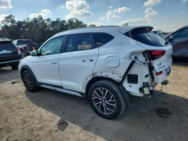 KM8J33AL3KU877773 2019 HYUNDAI TUCSON - Image 2