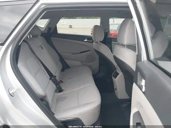 KM8J33AL3KU878986 2019 HYUNDAI TUCSON - Image 8