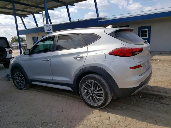 KM8J33AL3KU880835 2019 HYUNDAI TUCSON - Image 2