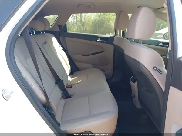 KM8J33AL3KU920329 2019 HYUNDAI TUCSON - Image 8