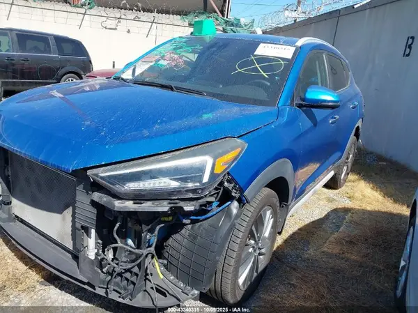 KM8J33AL3KU976979 2019 HYUNDAI TUCSON - Image 2