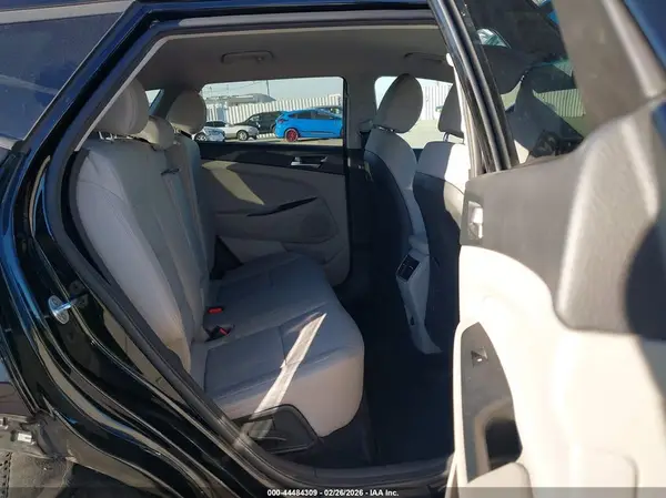 KM8J33AL3LU102827 2020 HYUNDAI TUCSON - Image 8