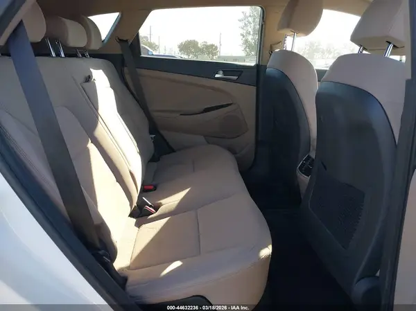 KM8J33AL3MU322440 2021 HYUNDAI TUCSON - Image 8