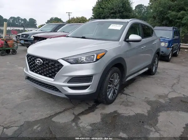 KM8J33AL3MU328402 2021 HYUNDAI TUCSON - Image 2