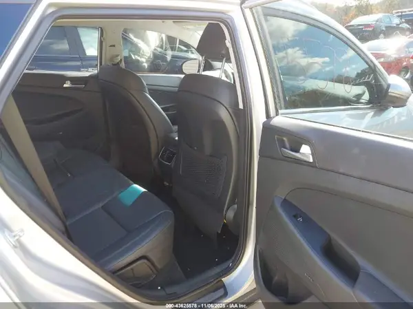 KM8J33AL3MU355048 2021 HYUNDAI TUCSON - Image 8