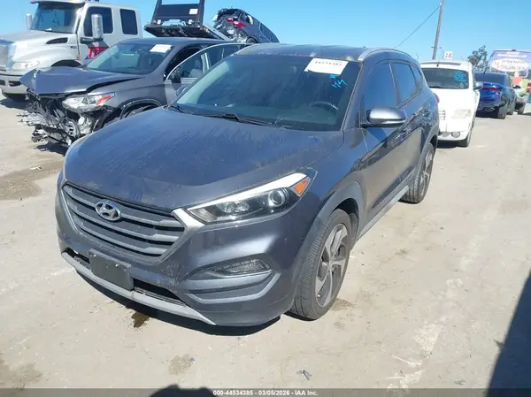 KM8J33AL4JU769919 2018 HYUNDAI TUCSON - Image 2