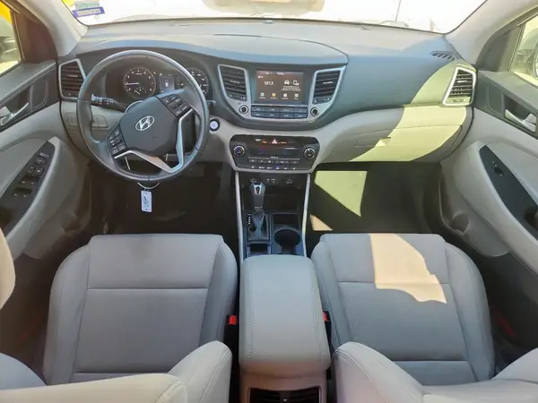 KM8J33AL4JU769984 2018 HYUNDAI TUCSON - Image 8