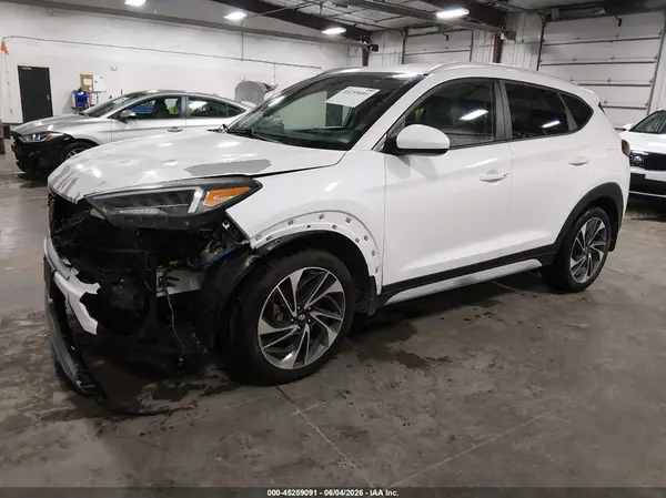 KM8J33AL4KU002301 2019 HYUNDAI TUCSON - Image 2