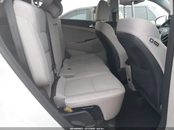 KM8J33AL4KU016702 2019 HYUNDAI TUCSON - Image 8