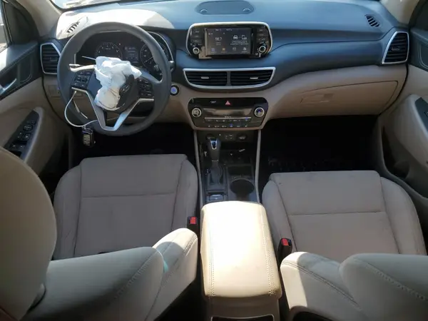 KM8J33AL4KU016750 2019 HYUNDAI TUCSON - Image 8