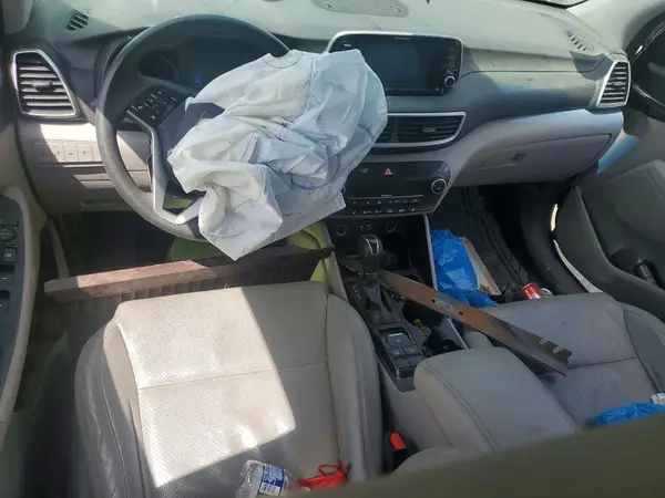 KM8J33AL4KU878415 2019 HYUNDAI TUCSON - Image 8