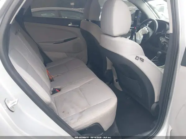 KM8J33AL4KU896624 2019 HYUNDAI TUCSON - Image 8
