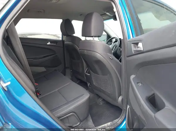 KM8J33AL4KU942890 2019 HYUNDAI TUCSON - Image 8