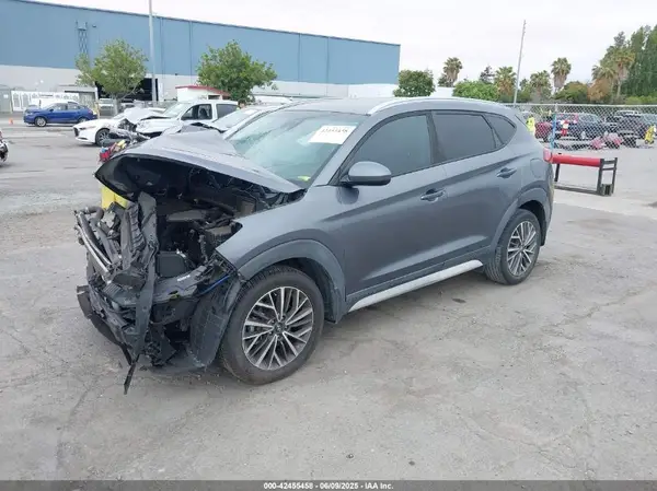 KM8J33AL4KU951962 2019 HYUNDAI TUCSON - Image 2