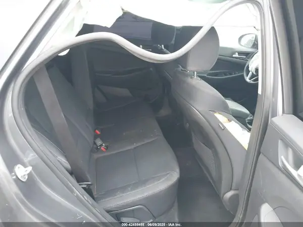 KM8J33AL4KU951962 2019 HYUNDAI TUCSON - Image 8