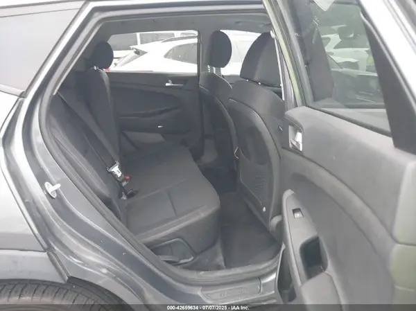 KM8J33AL4KU973184 2019 HYUNDAI TUCSON - Image 8
